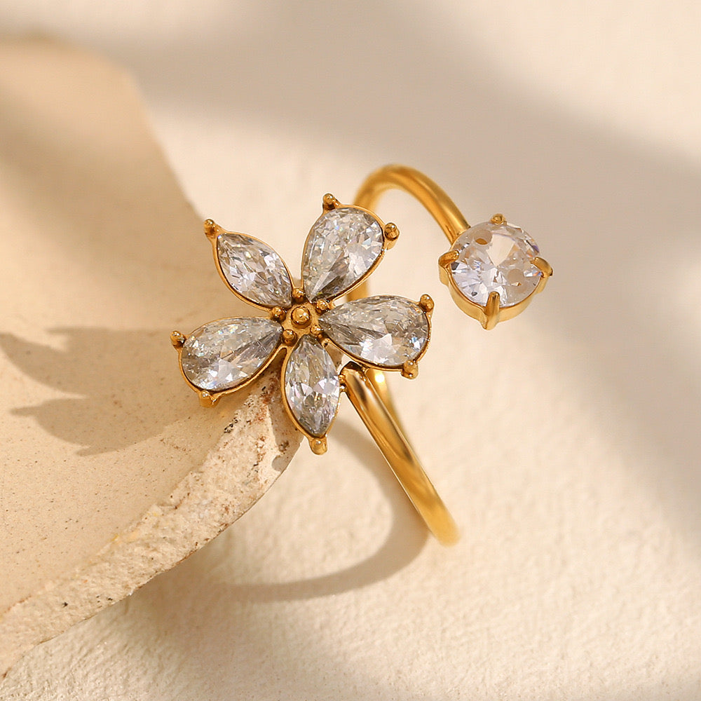 Aura Bella Ring