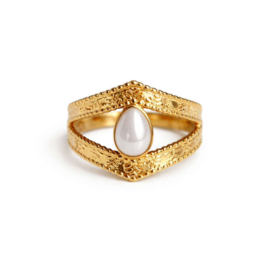 Nurvi Pearl Ring