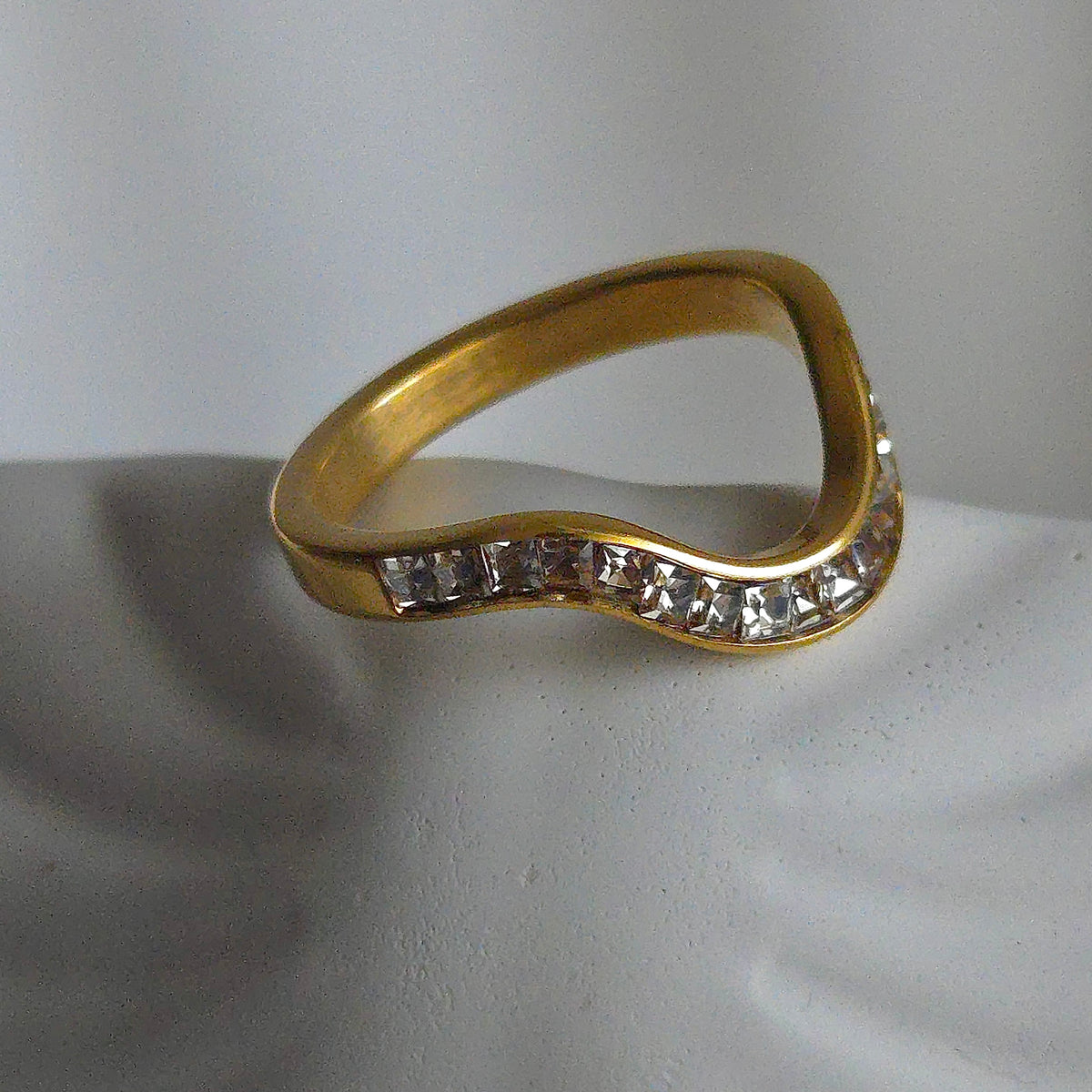 Raven Ring