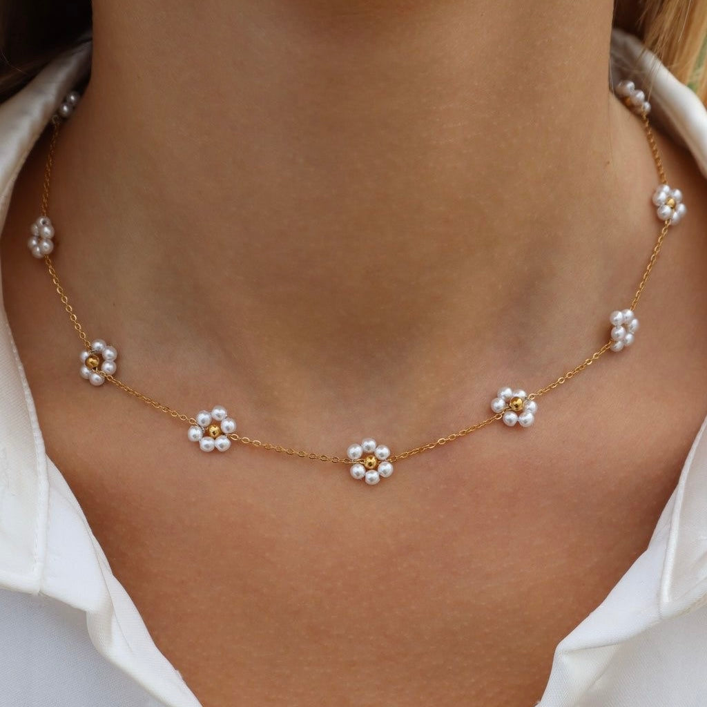Daisy Necklace
