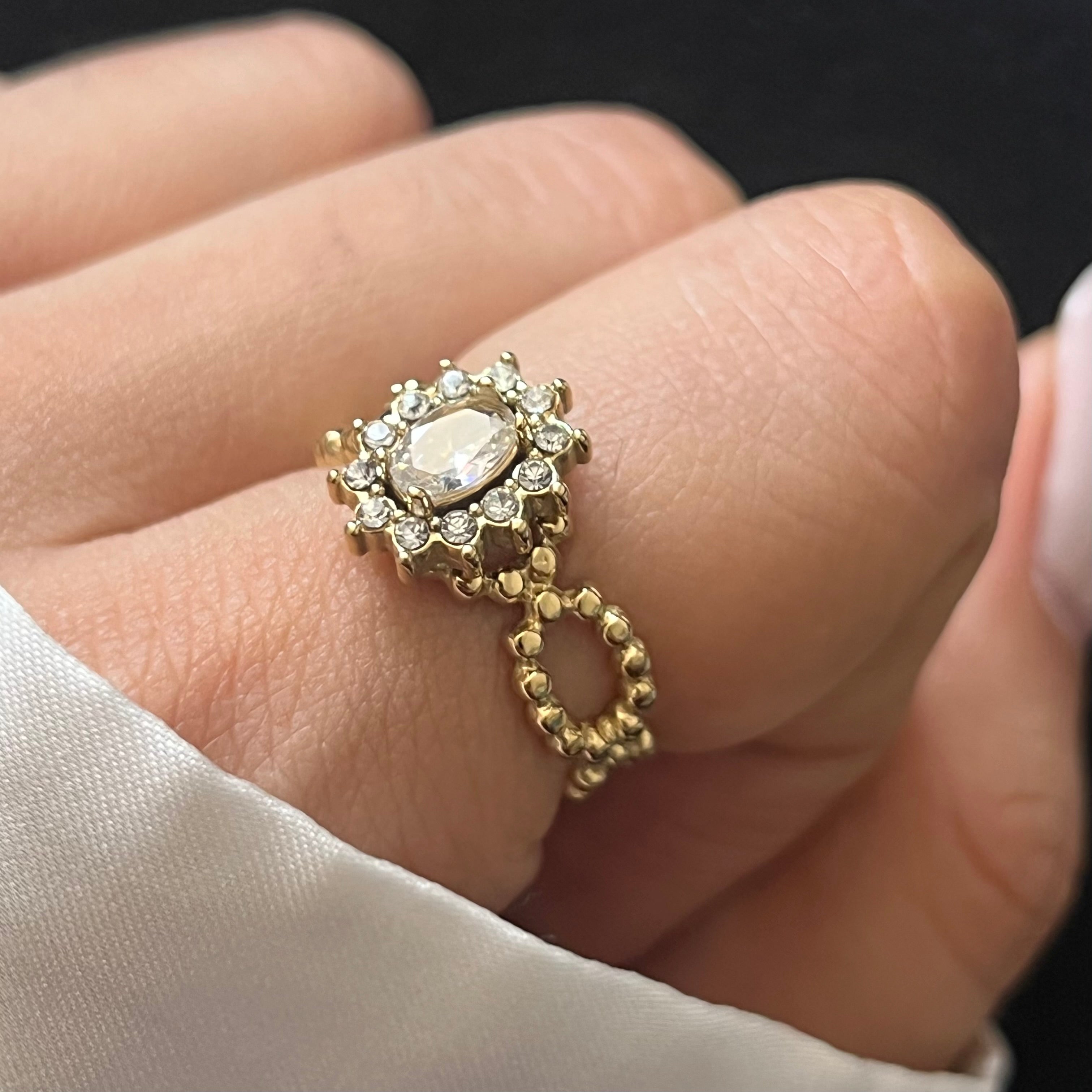 Belladonna Ring (adjustable)