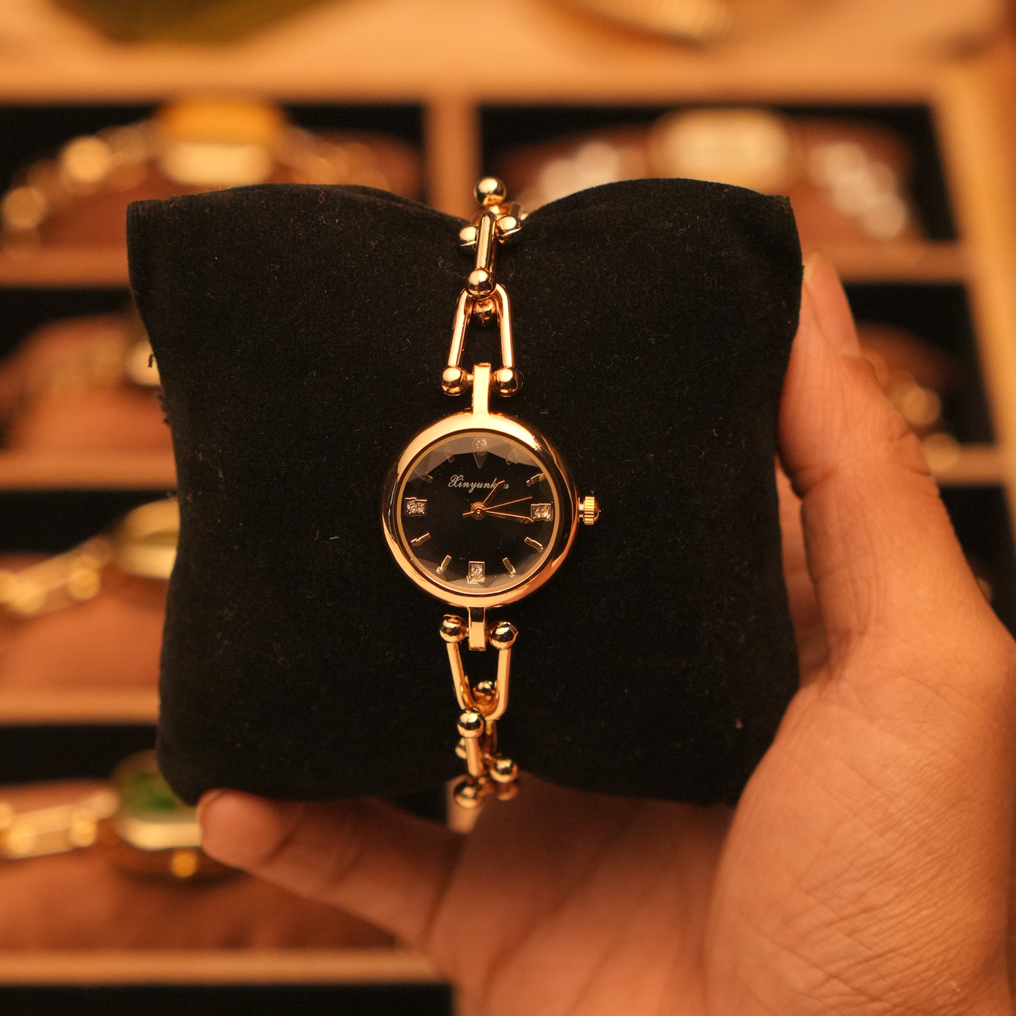Ann Retro Watch