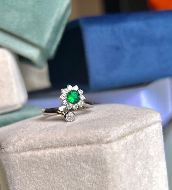 Emerald Fleur Sterling Sterling Ring