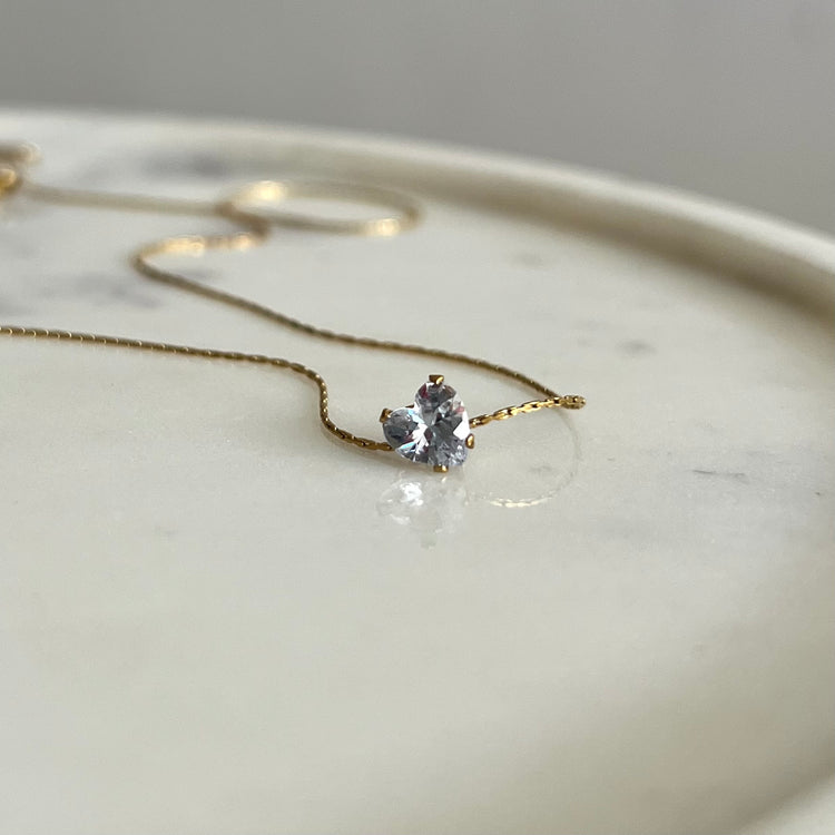 Heart-Solitaire necklace