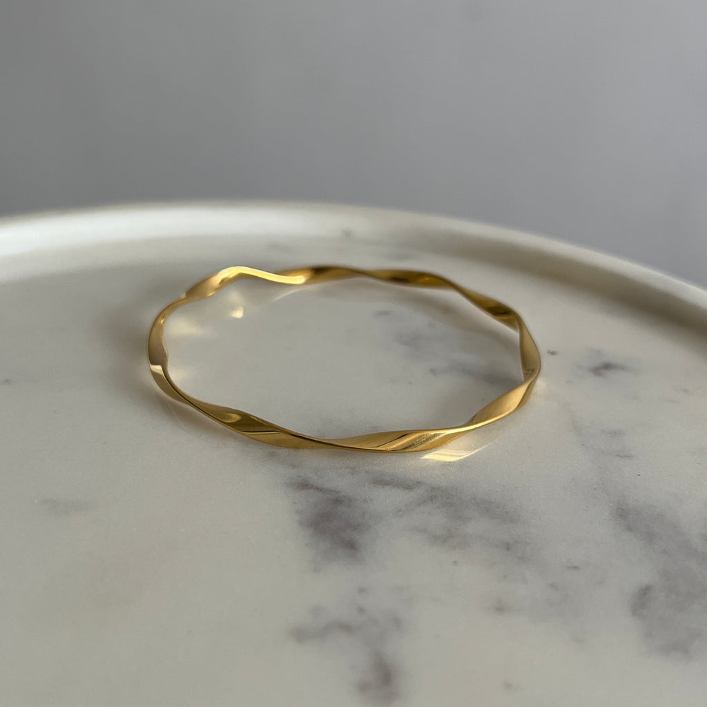 Twisted Fine Bangle (set of 2)