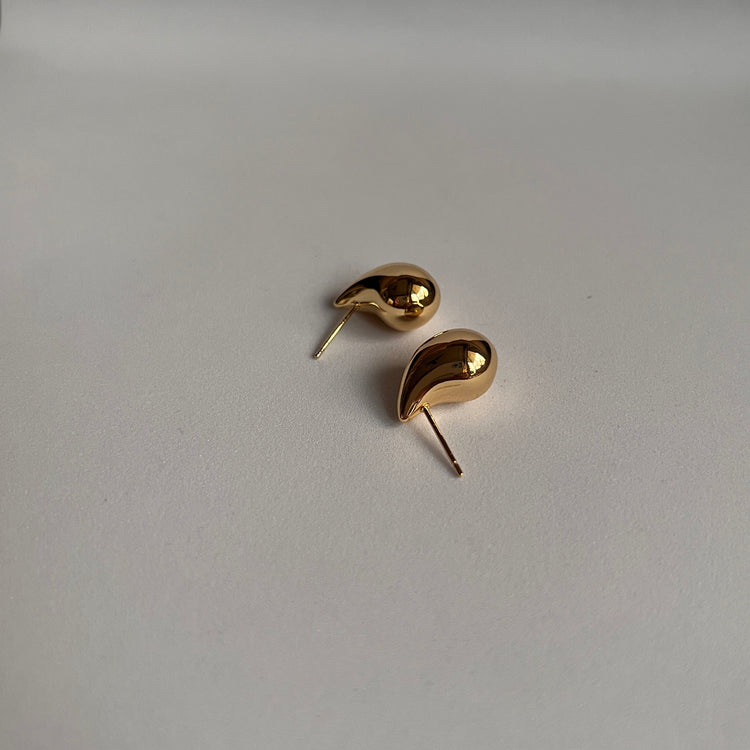 Vanilla Mini Earrings