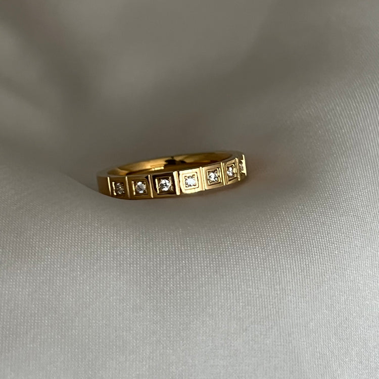 Casmir Ring