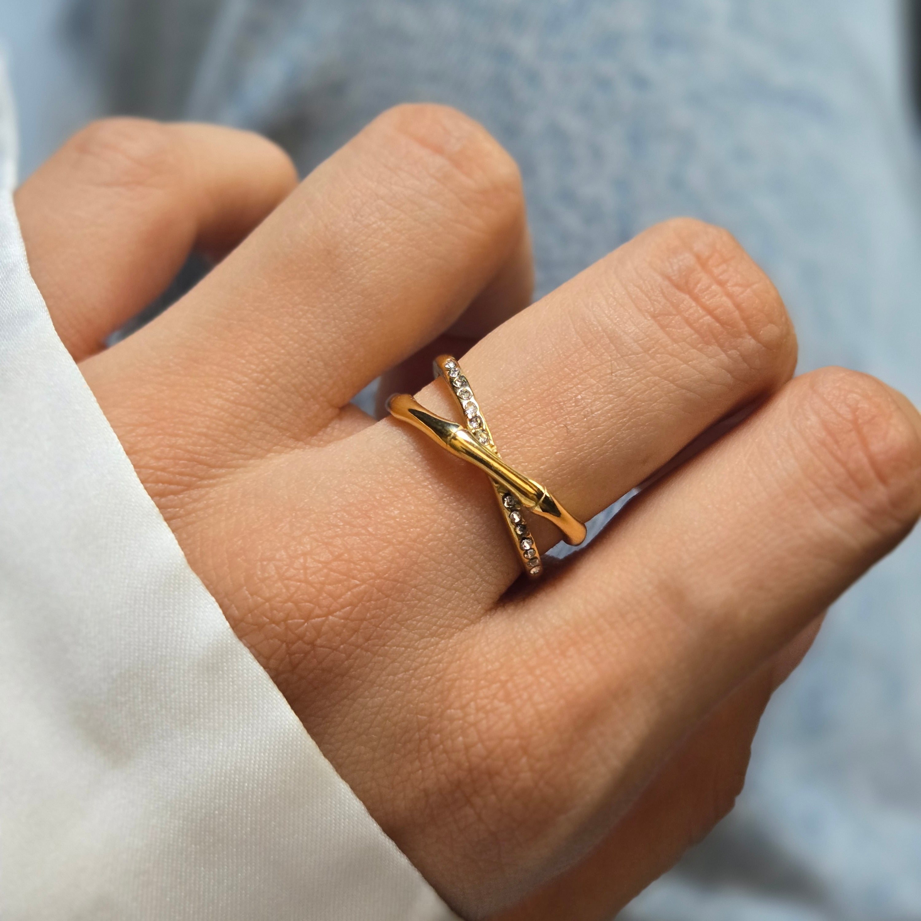 Bamboo Eternity Crossover Ring