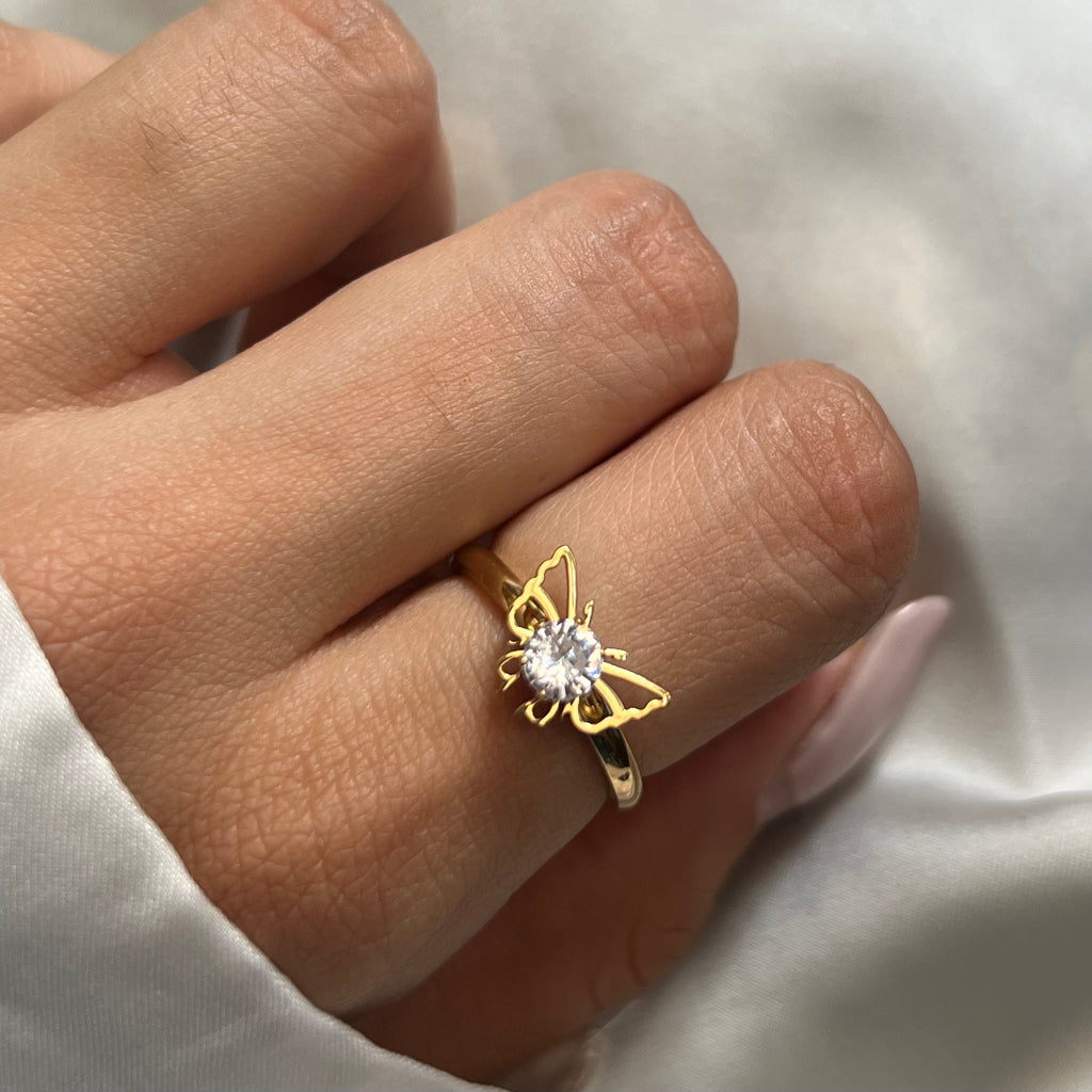 Paprica Solitaire Ring