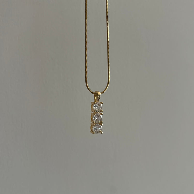 Nahia Rhinestone Necklace