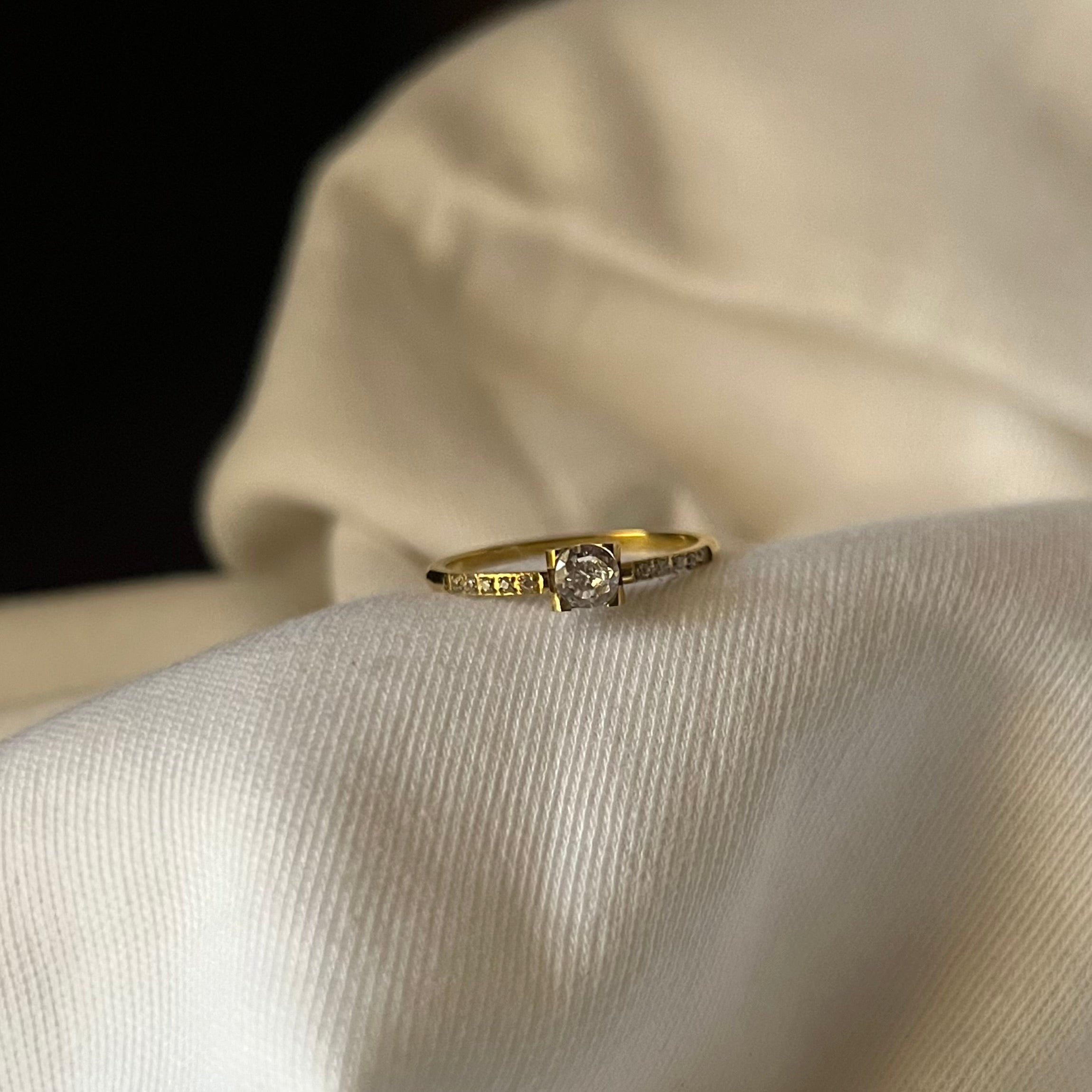 Evergreen Solitaire Ring