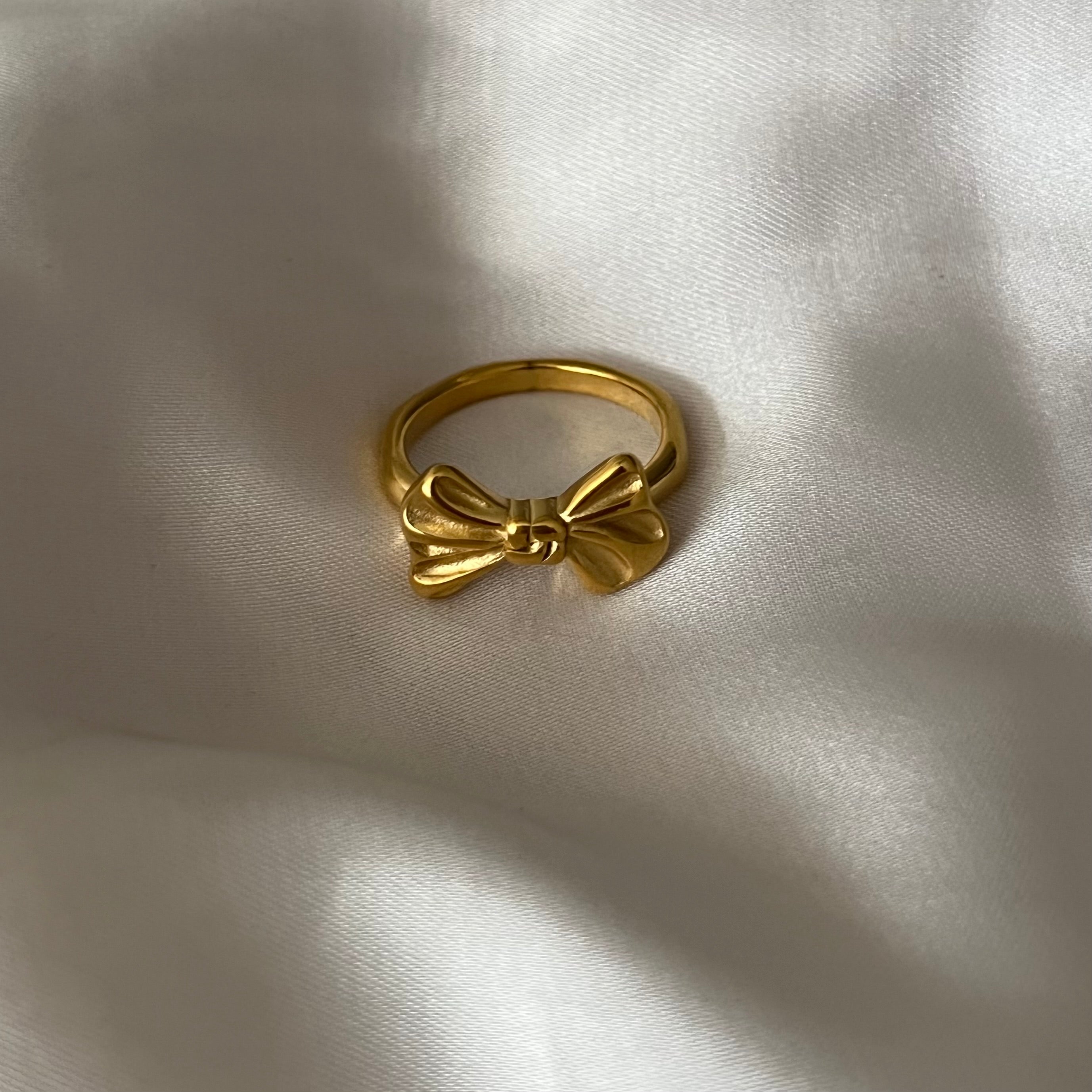 Bow Ring