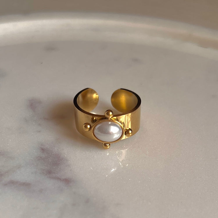 Romesa Pearl Ring