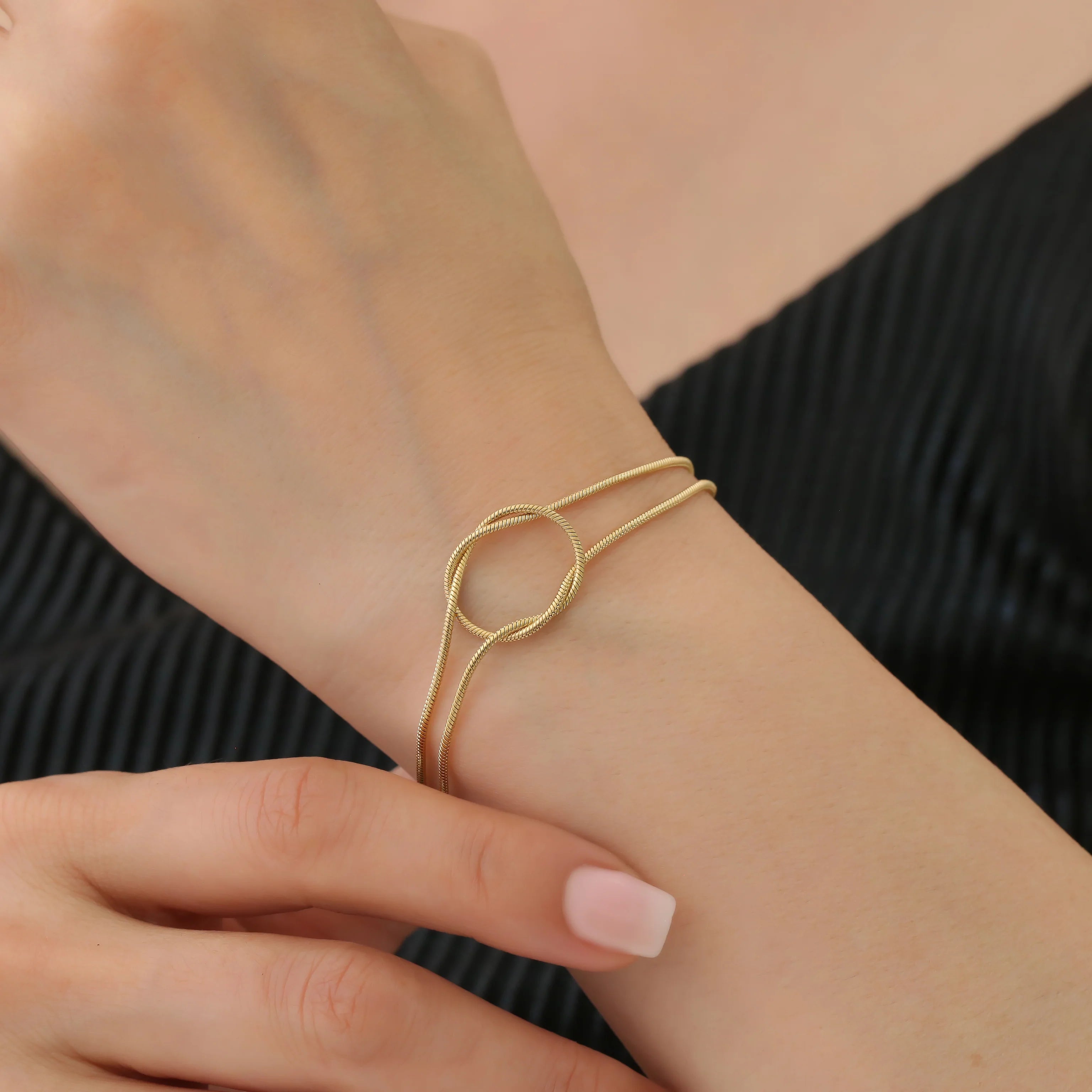 Knot-String Bracelet