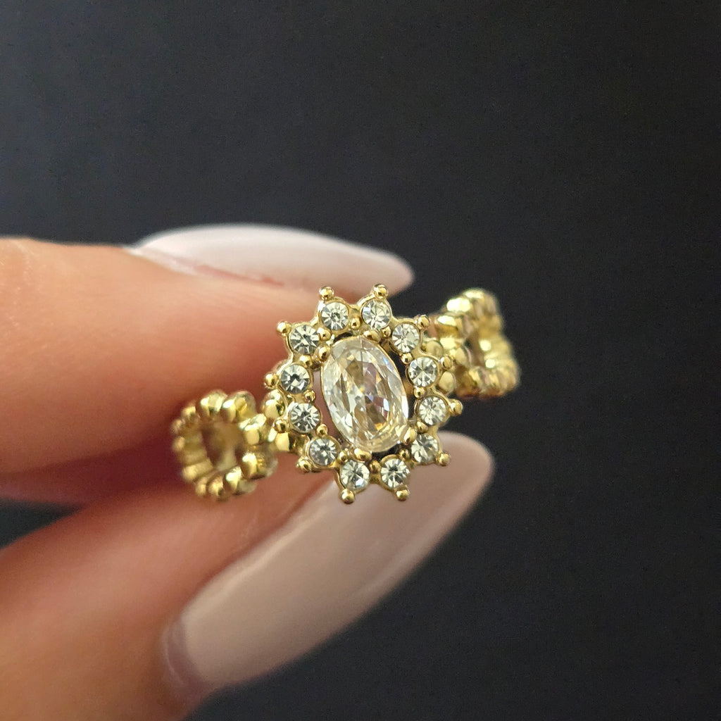 Belladonna Ring (adjustable)