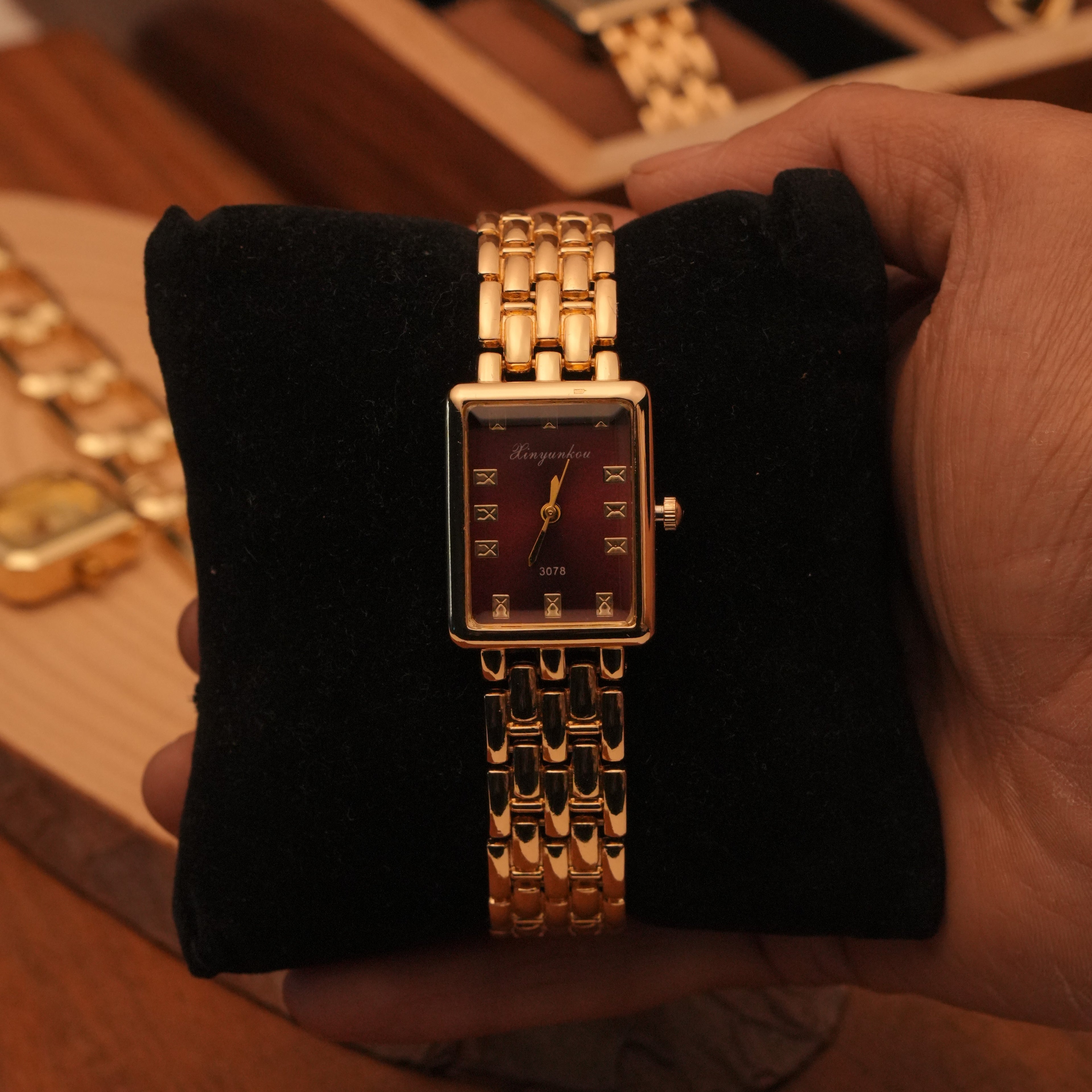 Junatia Vintage Watch