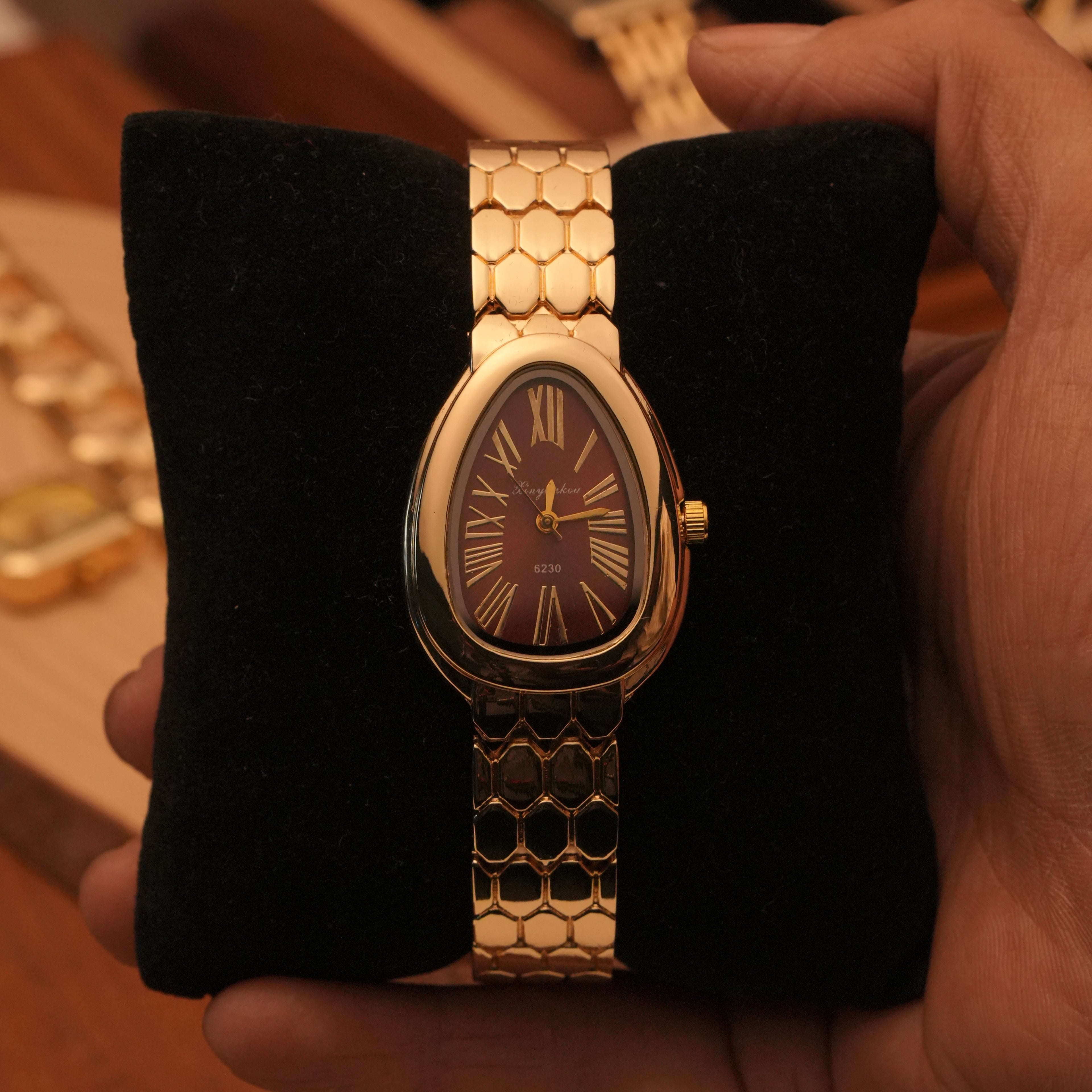Walter Luxe Watch