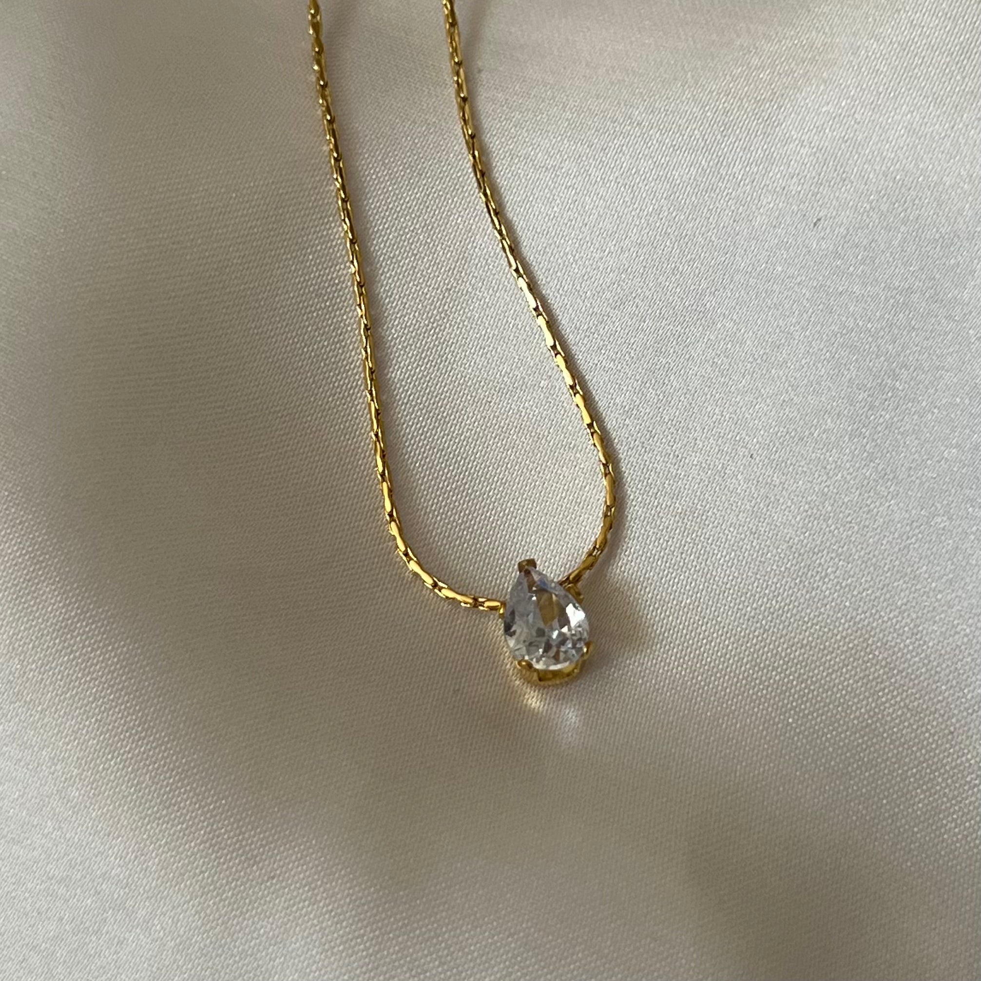 Droplet Solitaire Necklace