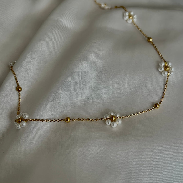 Daisy Necklace