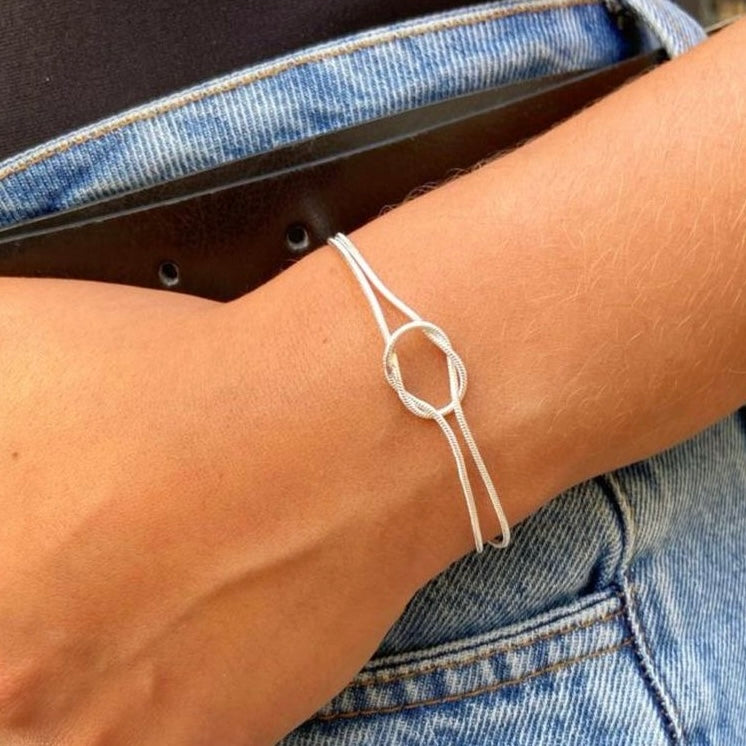 Knot-String Bracelet