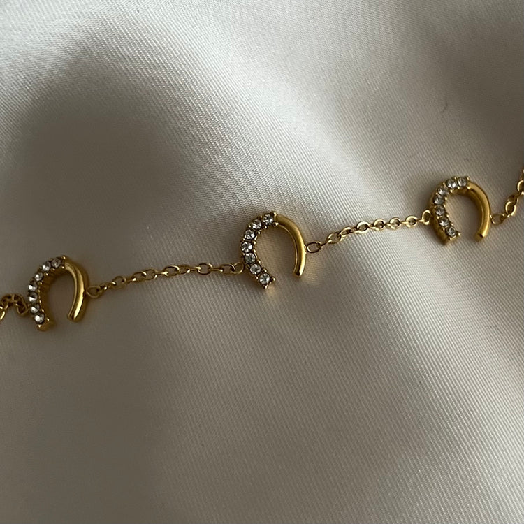 Horseshoe Dainty Bracelet