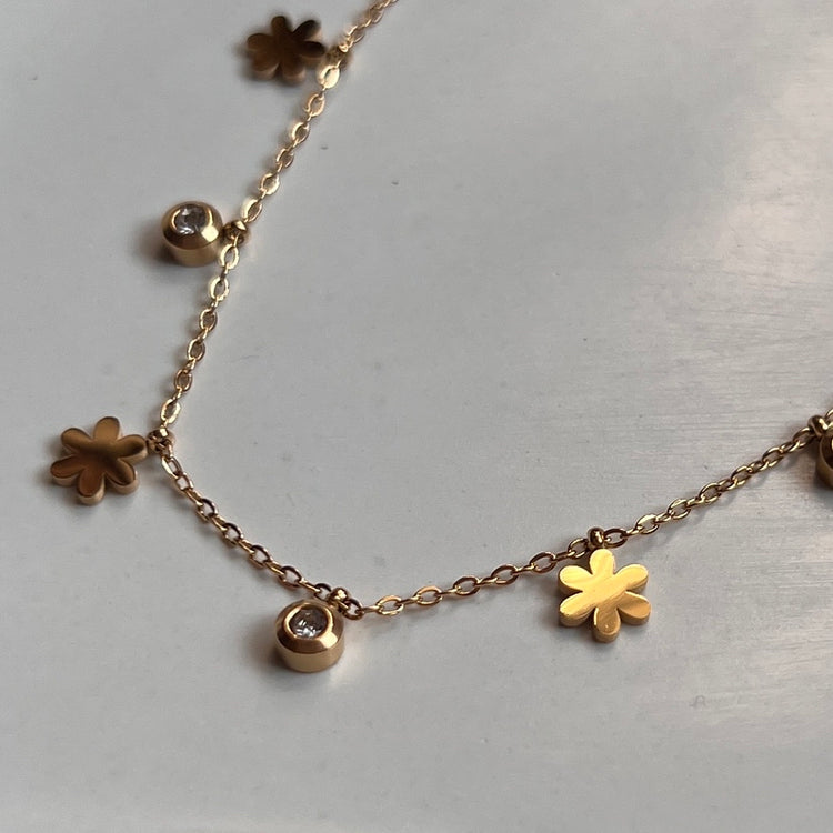 Fleur Necklace