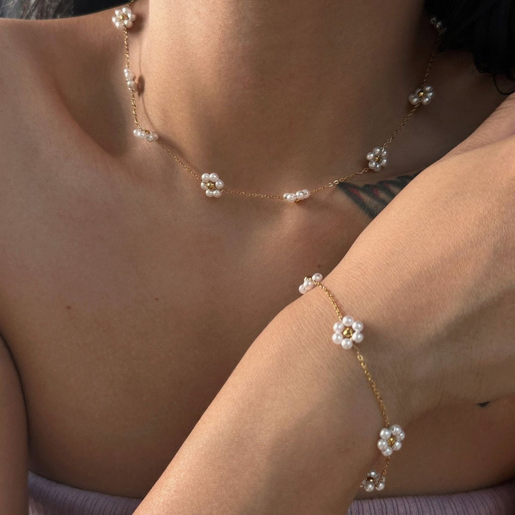 Daisy Necklace