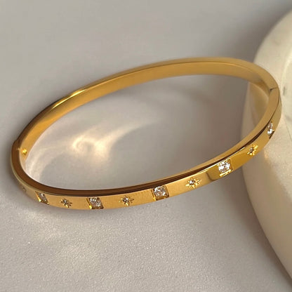 Vera Studded Band