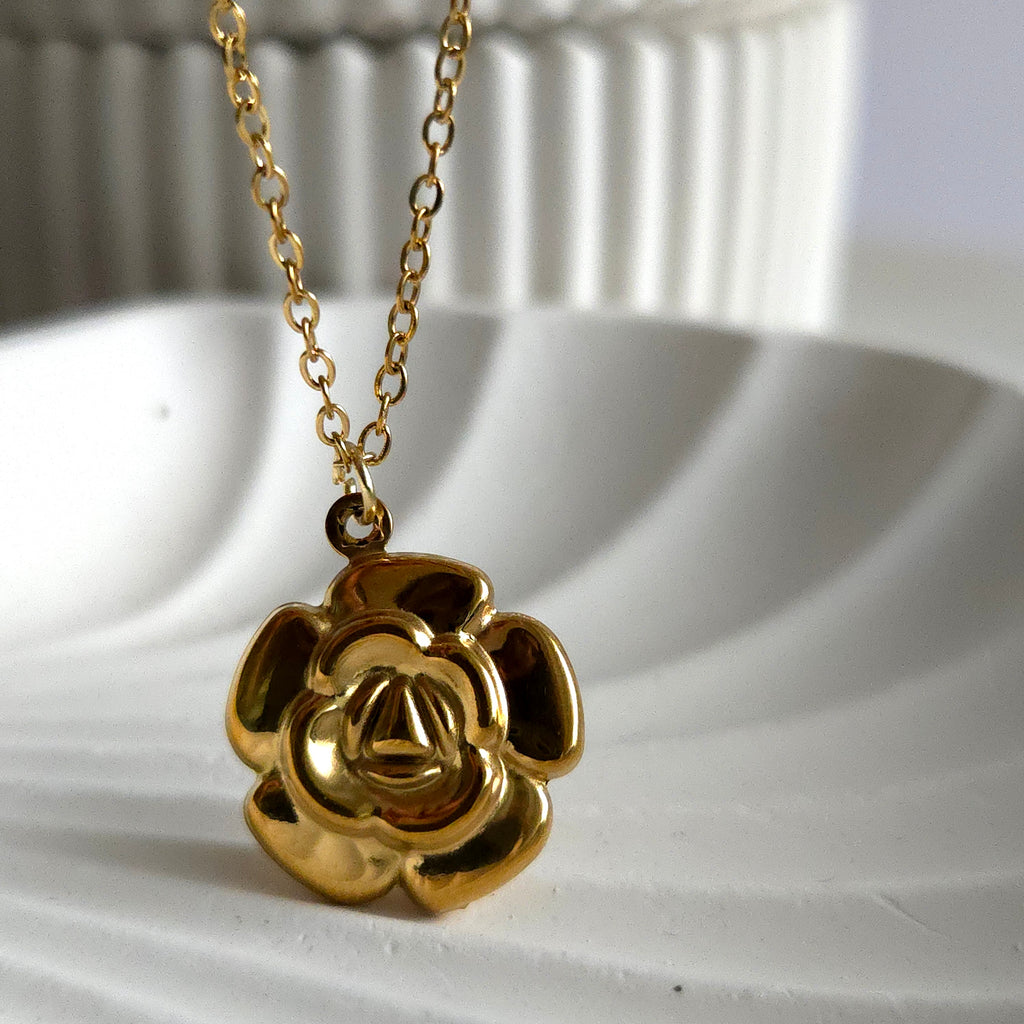 Vintage Rose Necklace