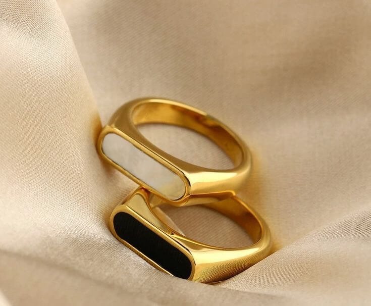 Monarch Ring (Black)