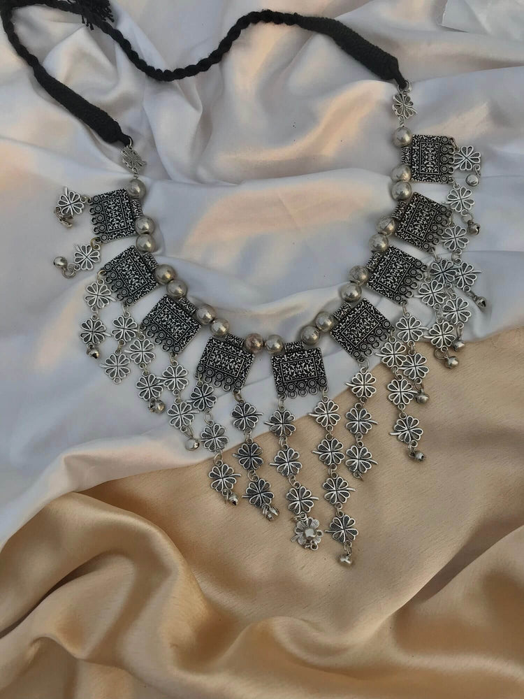 Lehriya Necklace