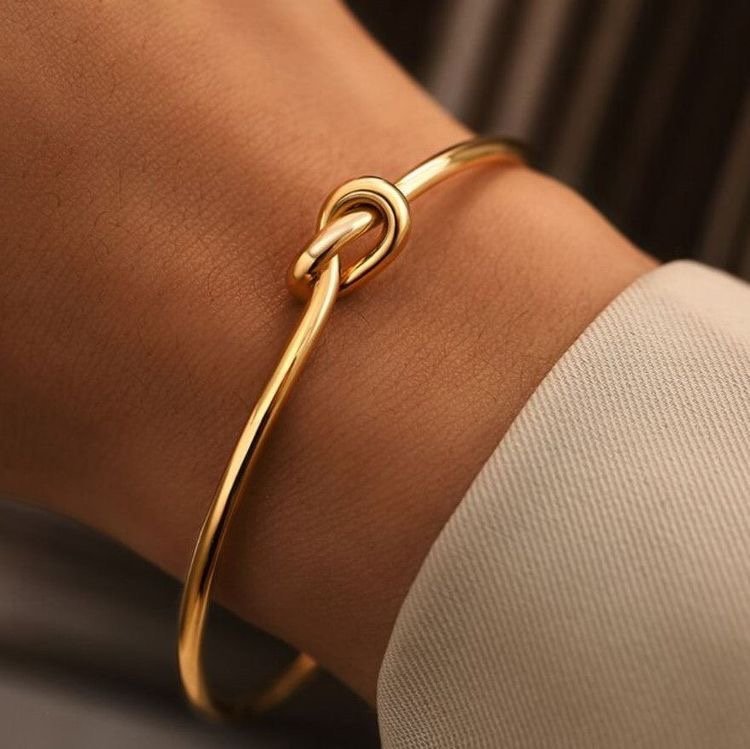 Knot Cuff