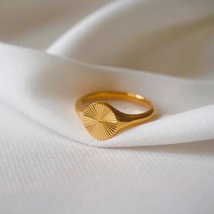 Classic Signet Ring